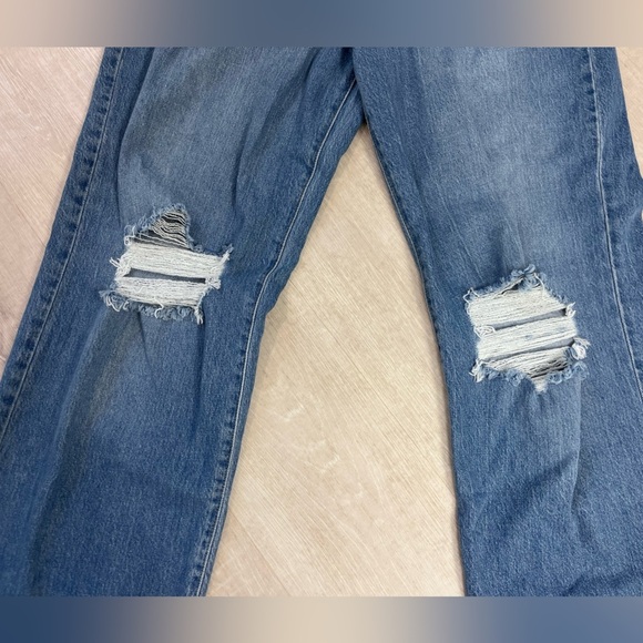 Forever 21 Jeans Hole in Knees High Waisted - Picture 5 of 6